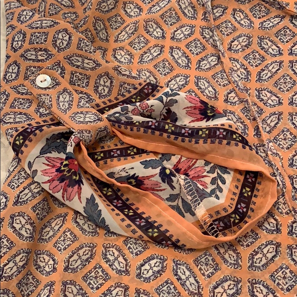 Patterned Tunic Top - Picture 4 of 4